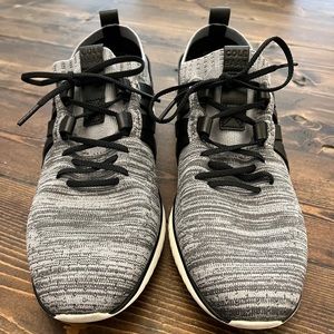 Cole Haan Grandmotion. 10 men’s. Black.